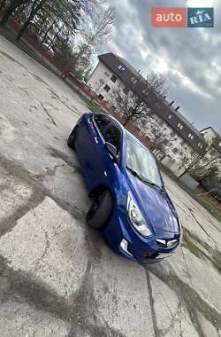 Седан Hyundai Accent 2011 в 