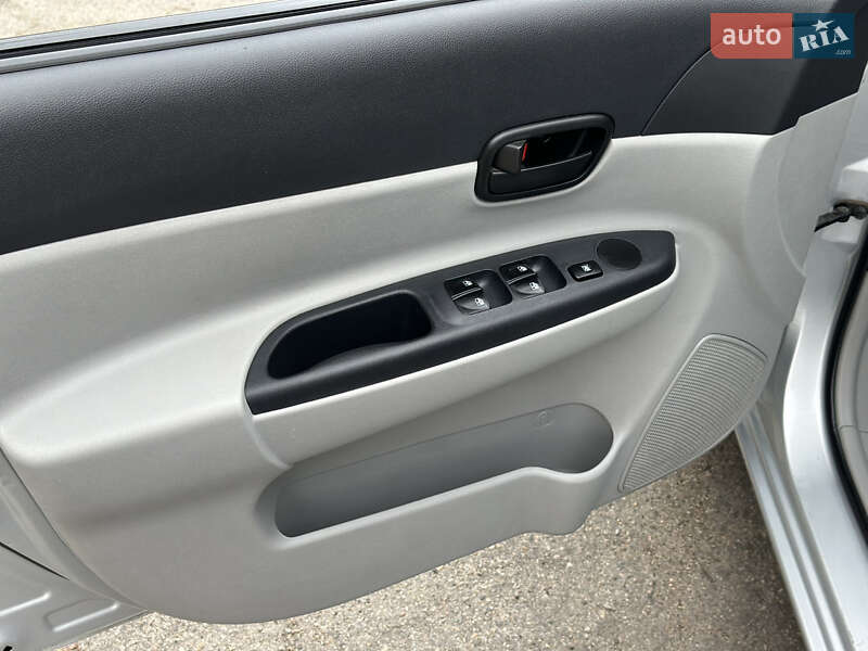Седан Hyundai Accent 2009 в Запорожье