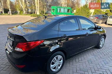 Седан Hyundai Accent 2011 в 