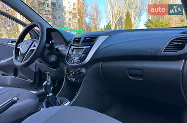 Седан Hyundai Accent 2011 в 