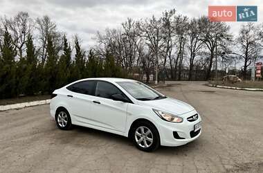 Седан Hyundai Accent 2013 в 