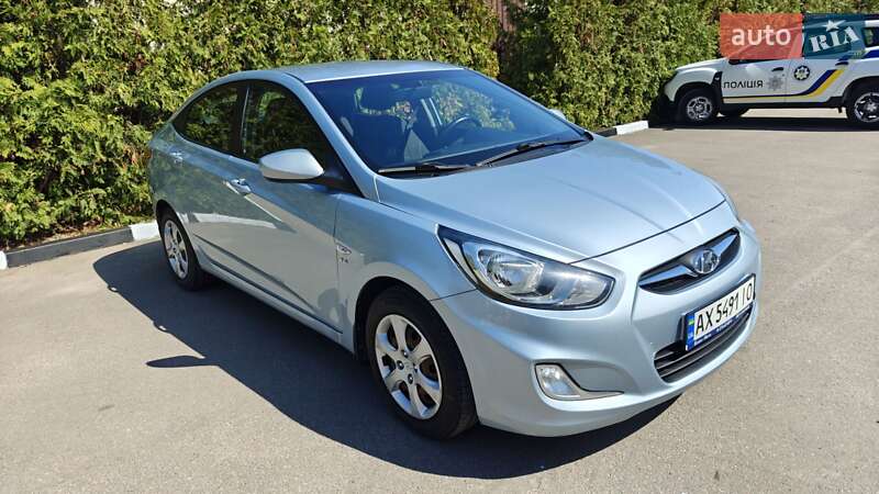 Седан Hyundai Accent 2011 в 