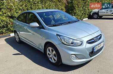 Седан Hyundai Accent 2011 в 