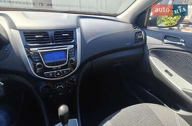 Седан Hyundai Accent 2011 в 