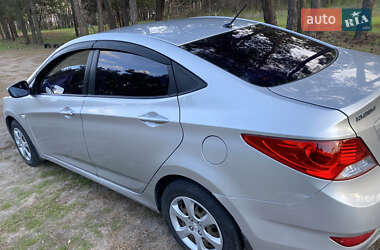 Седан Hyundai Accent 2011 в 