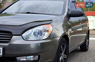 Седан Hyundai Accent 2010 в 