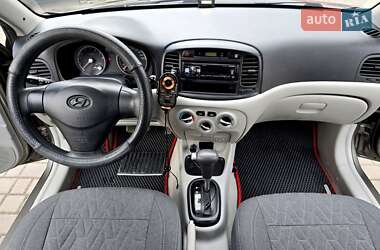 Седан Hyundai Accent 2010 в 