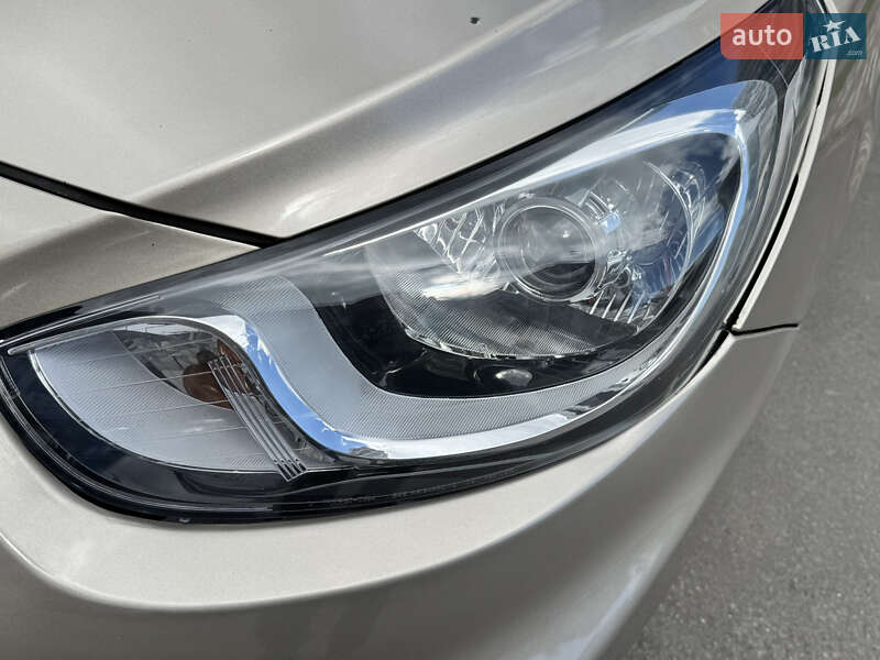 Седан Hyundai Accent 2013 в Киеве