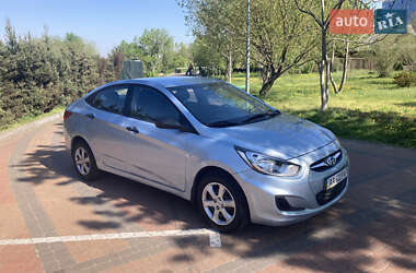Седан Hyundai Accent 2011 в 