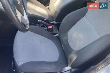 Седан Hyundai Accent 2011 в 