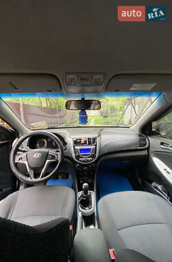 Седан Hyundai Accent 2012 в 