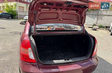 Седан Hyundai Accent 2010 в 