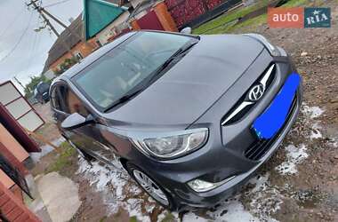 Седан Hyundai Accent 2012 в Львові