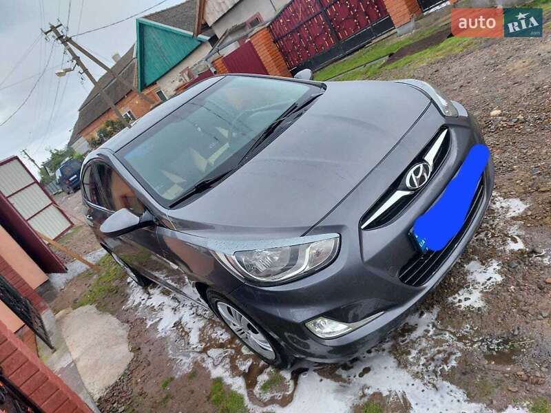 Седан Hyundai Accent 2012 в 