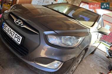 Седан Hyundai Accent 2012 в 