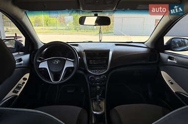 Седан Hyundai Accent 2013 в 