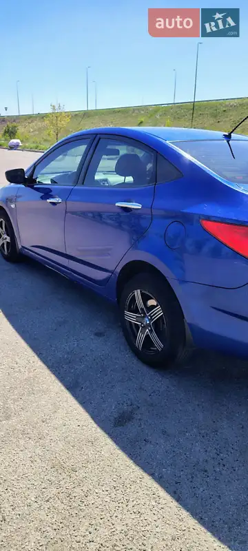 Hyundai Accent