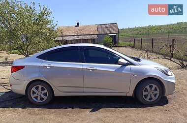 Седан Hyundai Accent 2011 в Кривом Роге