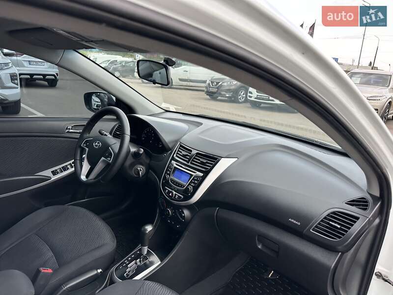 Седан Hyundai Accent 2013 в Киеве