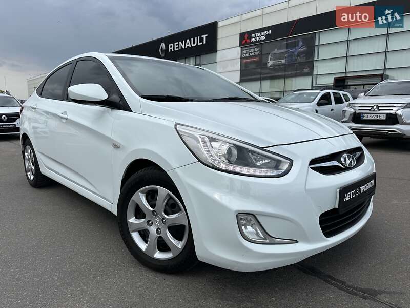 Hyundai Accent 2013