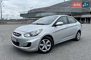 Седан Hyundai Accent 2013 в Львове
