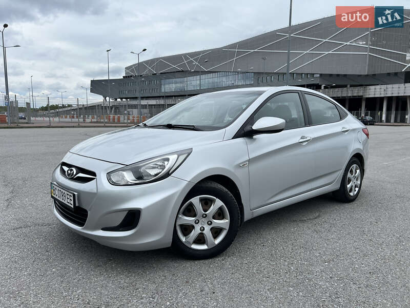 Седан Hyundai Accent 2013 в 