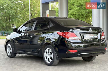 Седан Hyundai Accent 2013 в 