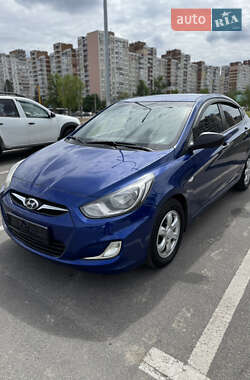 Седан Hyundai Accent 2013 в Киеве
