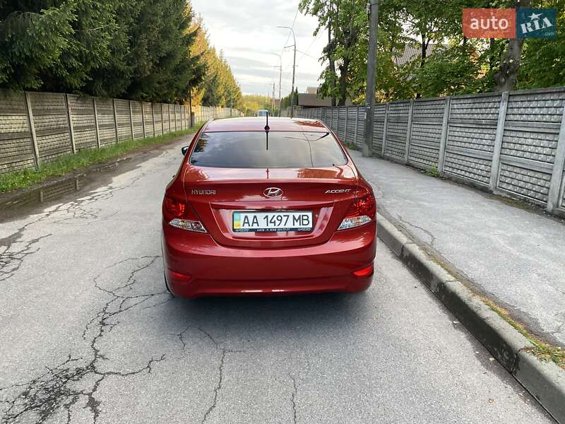 Седан Hyundai Accent 2012 в Виннице