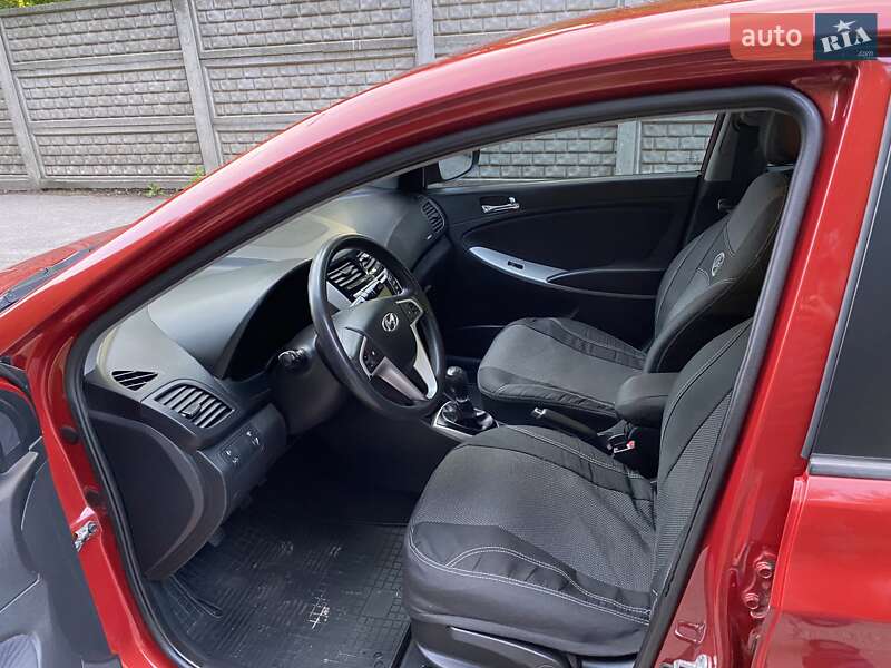 Седан Hyundai Accent 2012 в Виннице