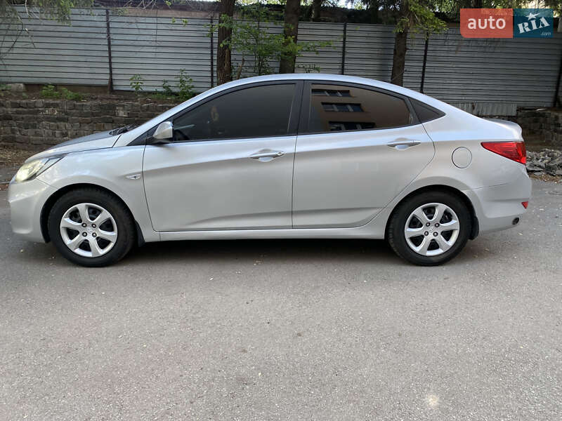 Седан Hyundai Accent 2012 в Харькове