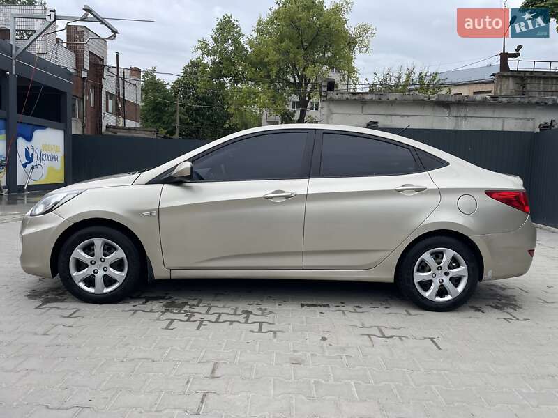 Седан Hyundai Accent 2011 в Тернополе