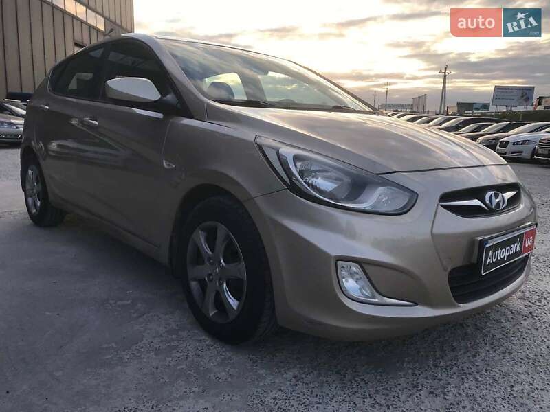 Hyundai Accent 2013
