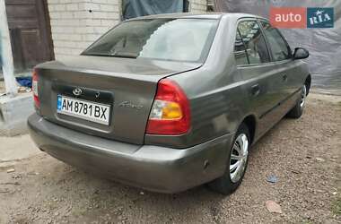 Седан Hyundai Accent 2000 в 