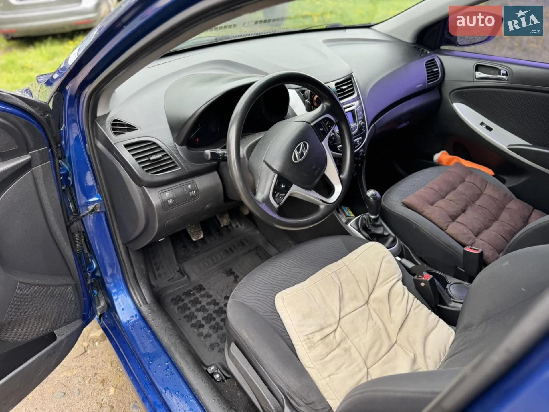 2011 Hyundai Accent - мініатюра 11