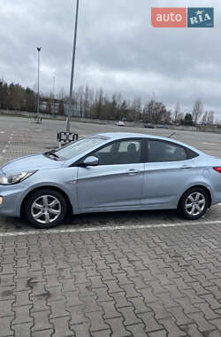 Седан Hyundai Accent 2011 в 