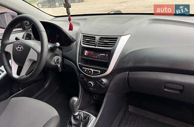 Седан Hyundai Accent 2011 в 