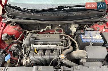 Седан Hyundai Accent 2011 в 