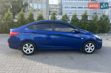 Седан Hyundai Accent 2011 в 