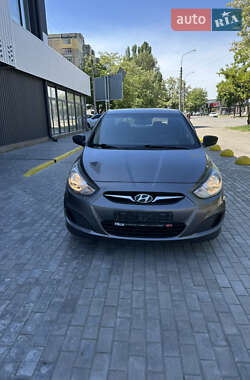 Седан Hyundai Accent 2012 в 