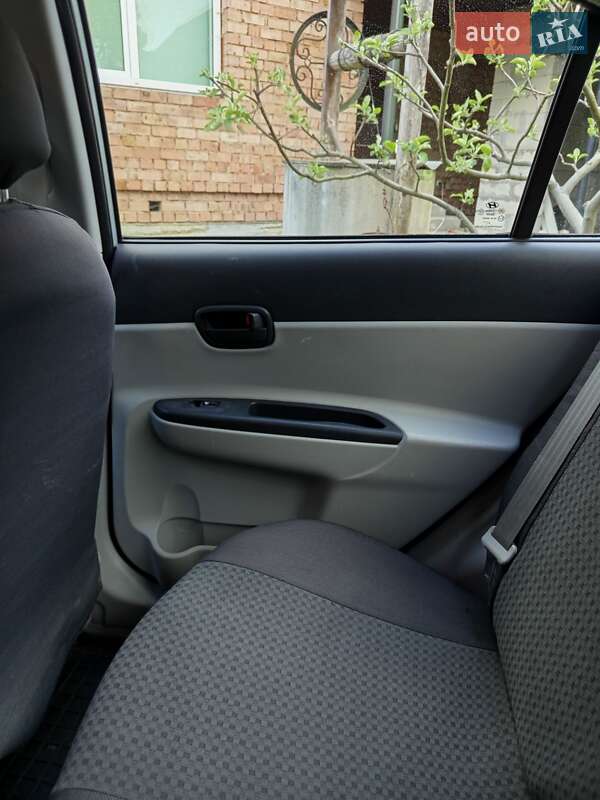 Седан Hyundai Accent 2008 в Ланчине