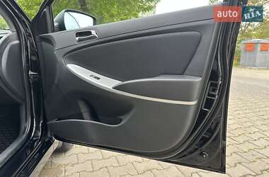 Седан Hyundai Accent 2012 в 
