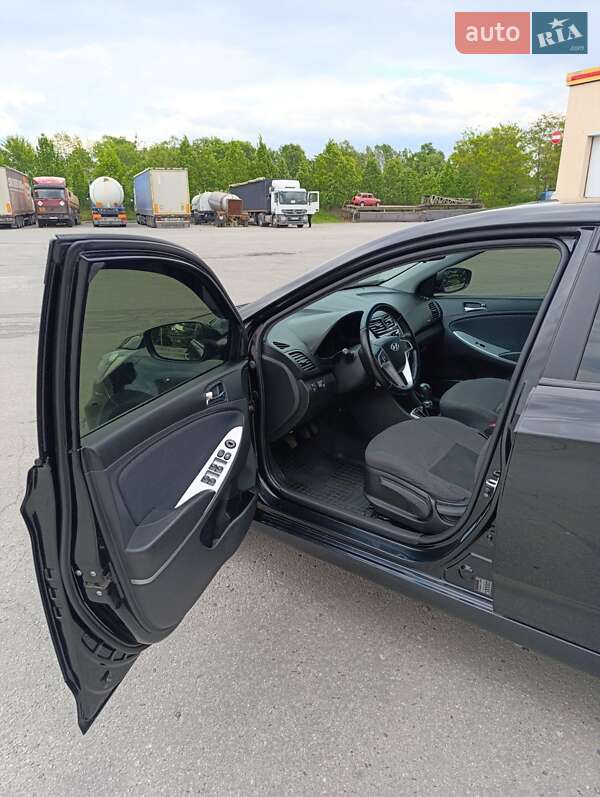 Седан Hyundai Accent 2011 в Харькове