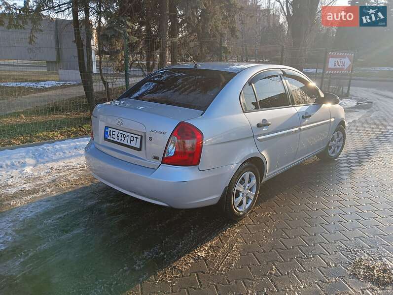 Седан Hyundai Accent 2008 в Кривому Розі