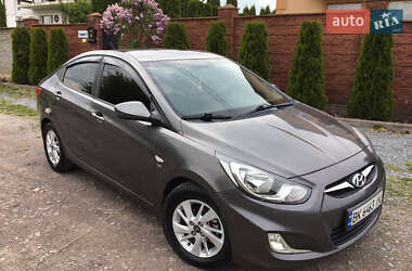 Седан Hyundai Accent 2011 в 