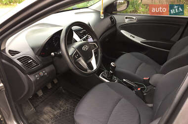 Седан Hyundai Accent 2011 в 
