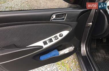 Седан Hyundai Accent 2011 в 