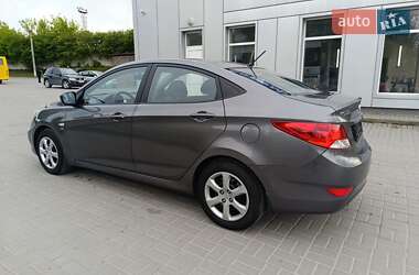 Седан Hyundai Accent 2011 в 