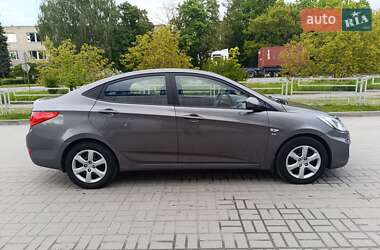 Седан Hyundai Accent 2011 в 