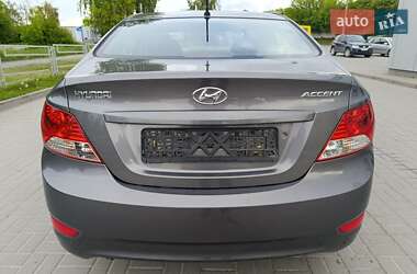 Седан Hyundai Accent 2011 в 